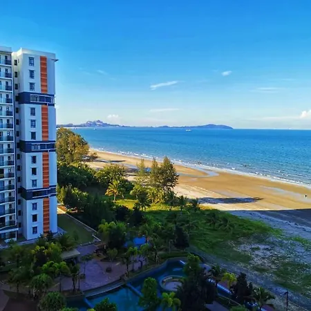 Timurbay Seafront Holiday Pool & Seaview Kuantan Exterior photo