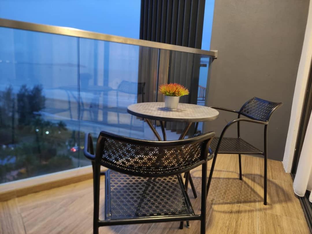 Timurbay Seafront Pool & Seaview Apartment *