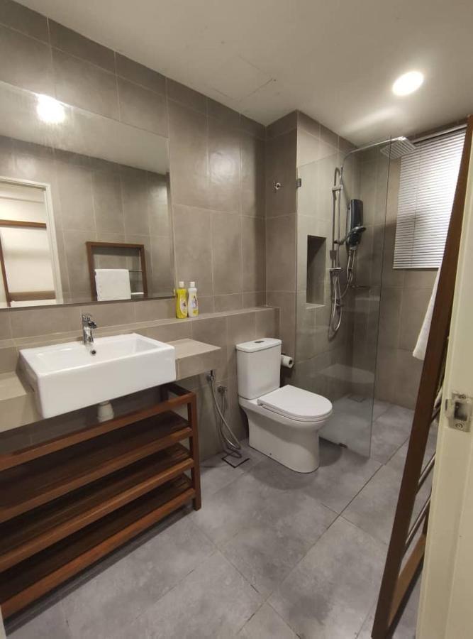 Timurbay Seafront Pool & Seaview Apartment