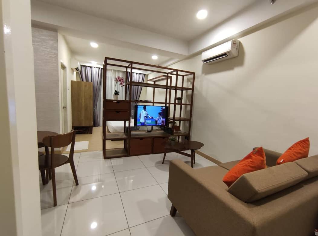 Timurbay Seafront Pool & Seaview Apartment