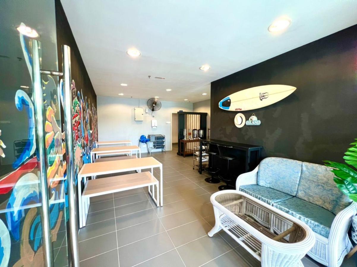 Timurbay Seafront Pool & Seaview Apartment